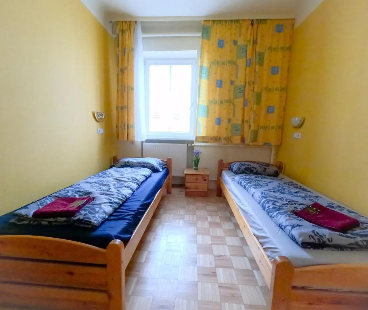 Double Room In Hutteldorfer Strasse Area Vienna