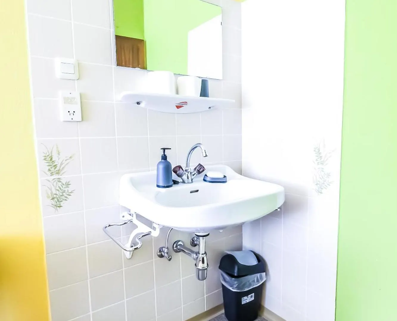Homestay Double Room In Hutteldorfer Strasse Area Vienna
