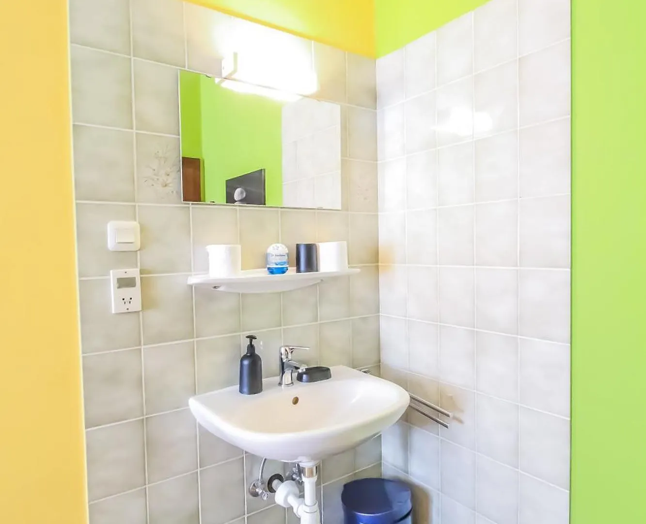 Double Room In Hutteldorfer Strasse Area Vienna