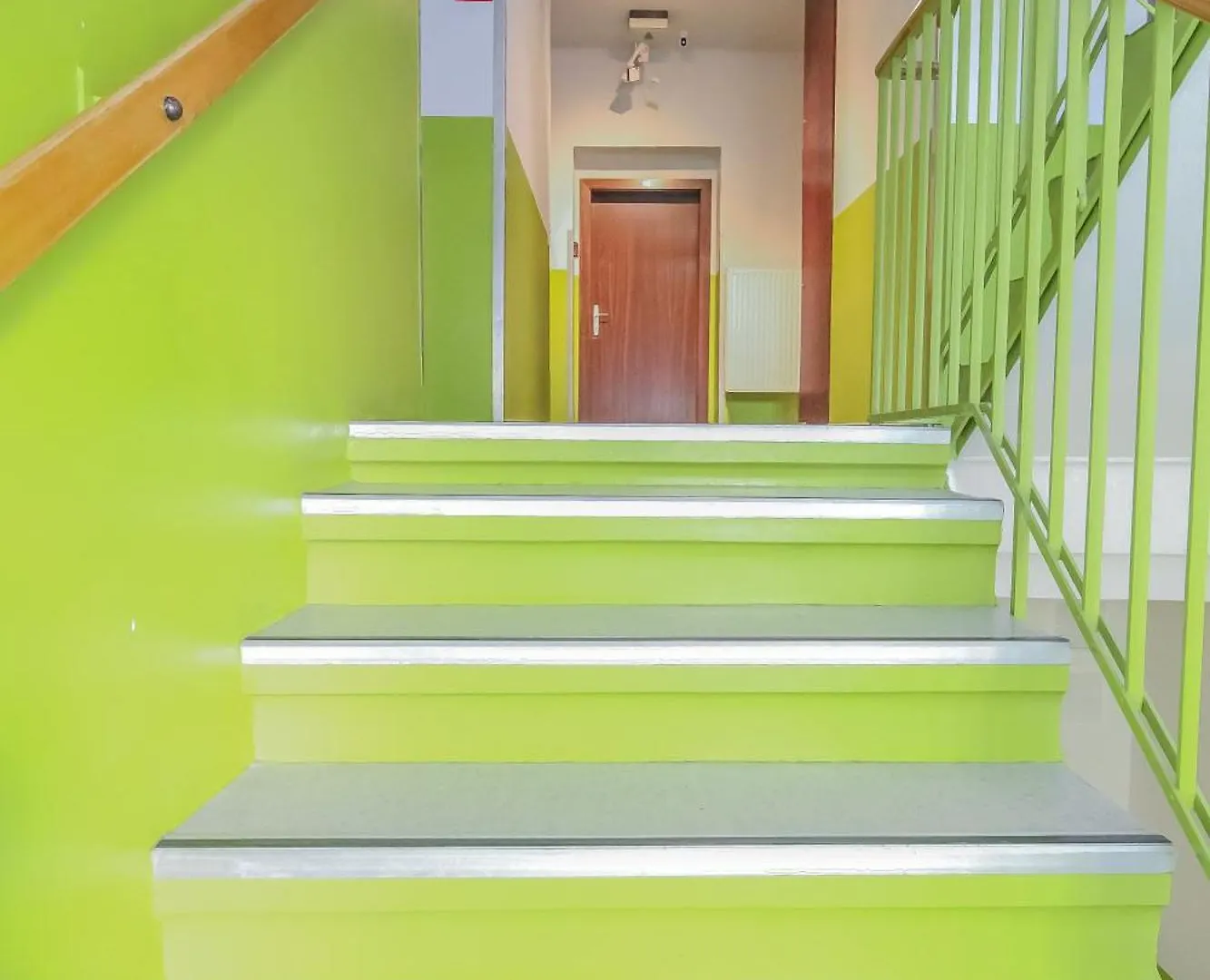 Double Room In Hutteldorfer Strasse Area Vienna Homestay