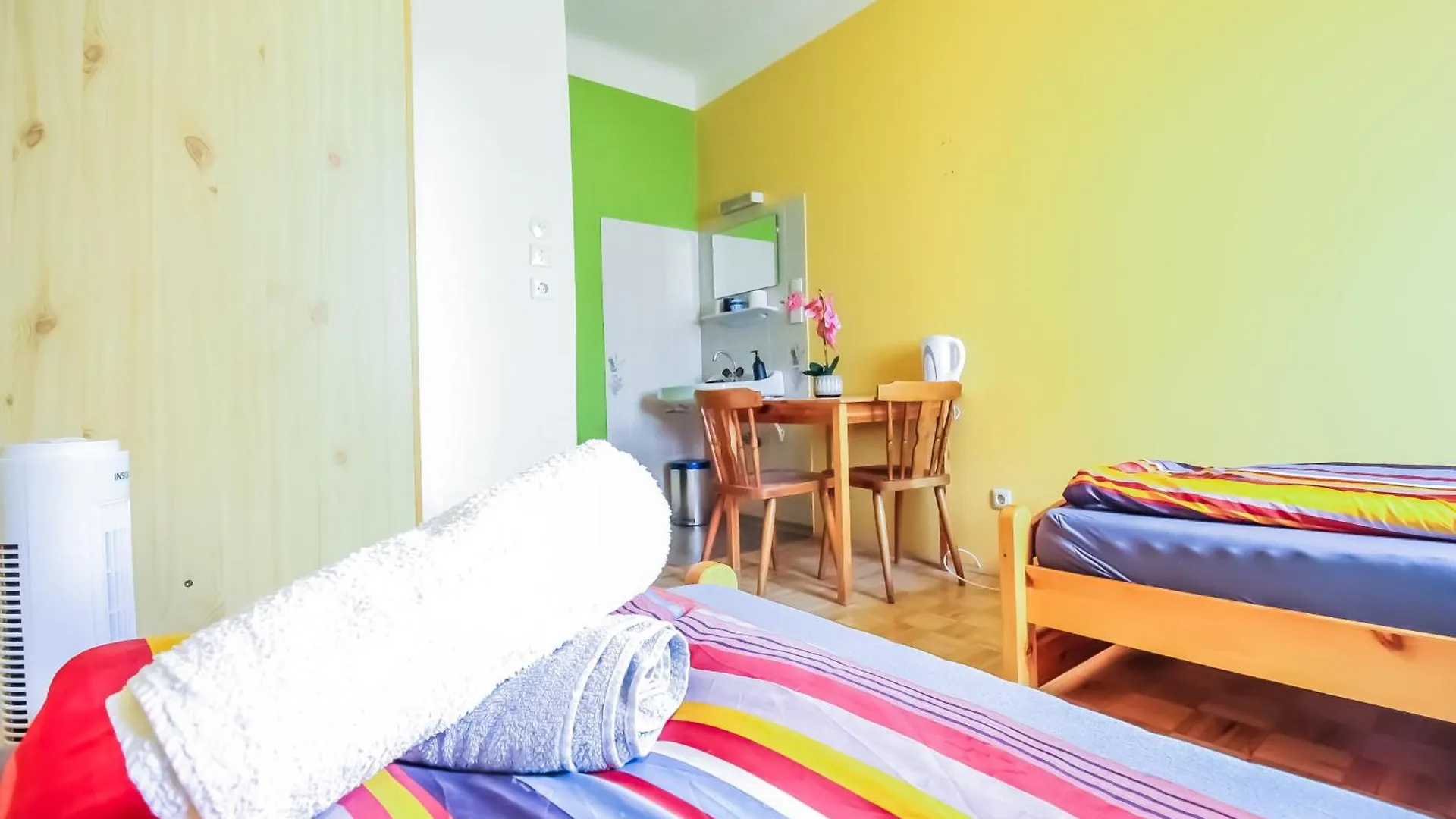 Double Room In Hutteldorfer Strasse Area Vienna