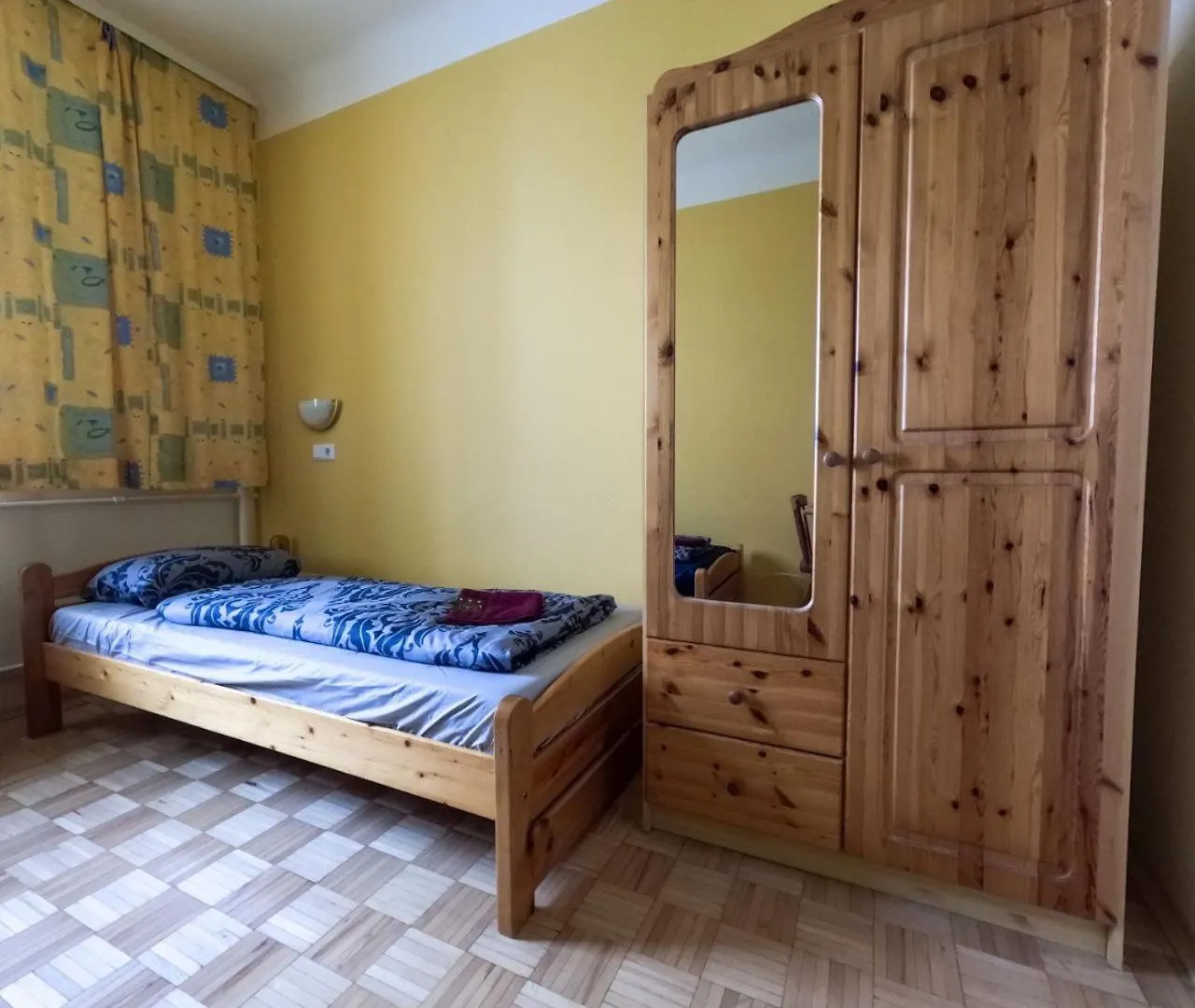 Double Room In Hutteldorfer Strasse Area Vienna 0*,  Austria